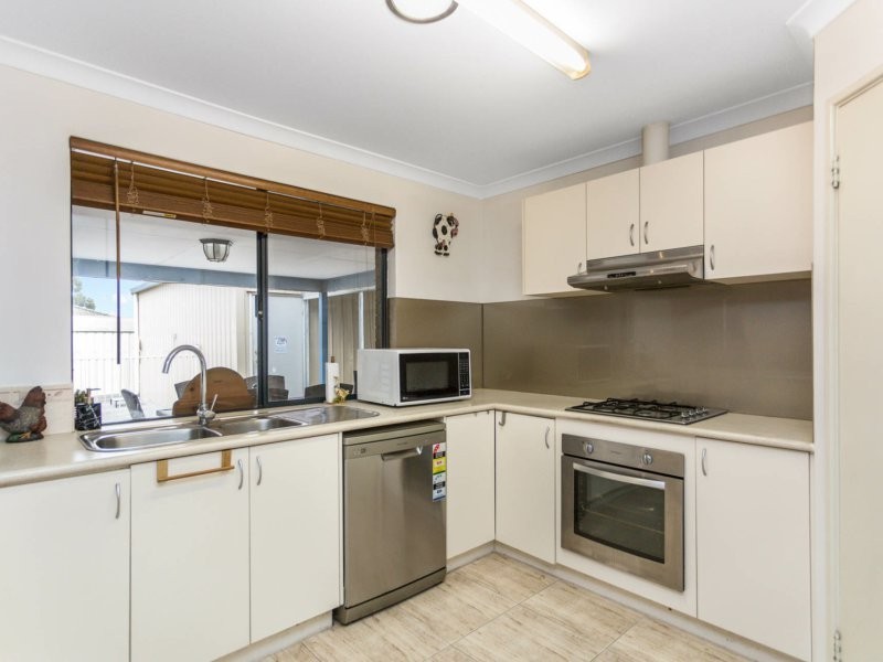 7 Teal Brook Circle, Seville Grove WA 6112