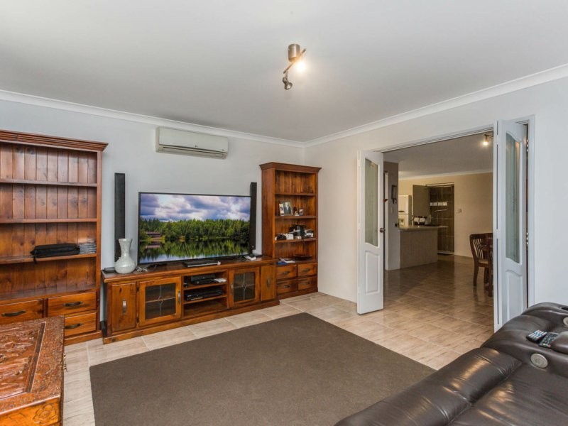 7 Teal Brook Circle, Seville Grove WA 6112