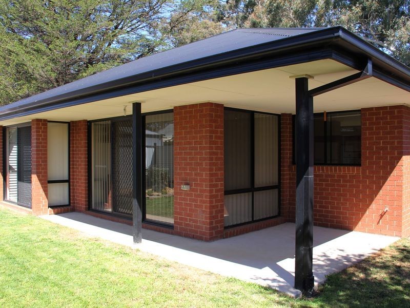 3/4 Short Street, Broadford VIC 3658