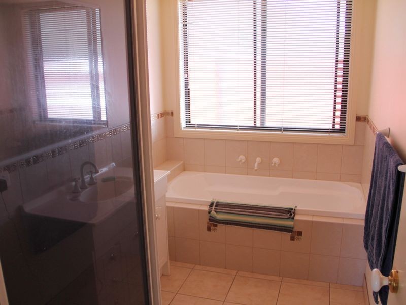 3/4 Short Street, Broadford VIC 3658