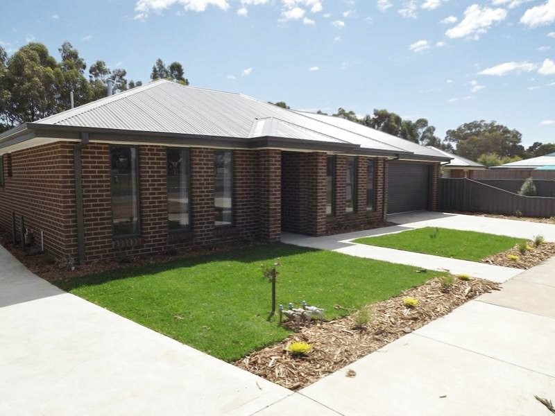 1/33 Ferguson Street, Broadford VIC 3658
