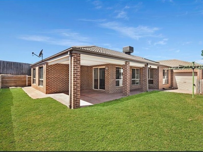 13 Natures Run, Kilmore VIC 3764