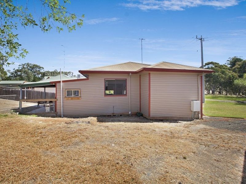 22 The Parade, Broadford VIC 3658