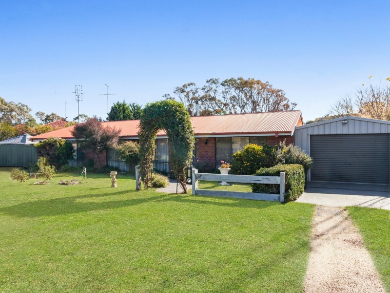 23 McKenzie Street, Broadford VIC 3658
