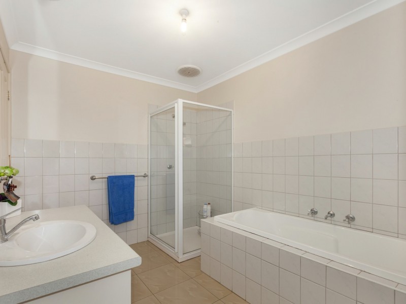 Unit 2/10 Jessica Ave, Kilmore VIC 3764