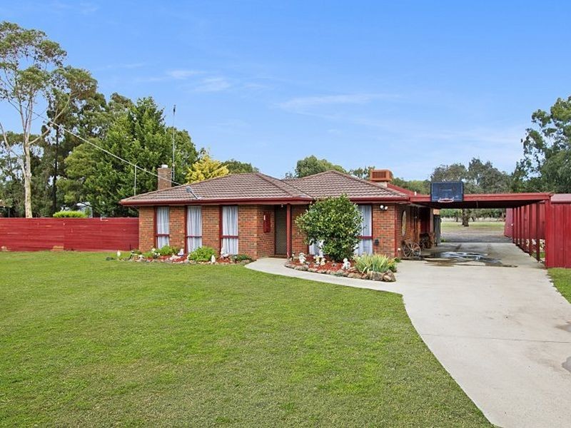 11 Hanover Court, Kilmore VIC 3764