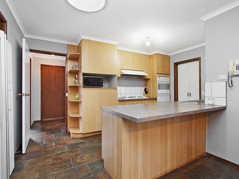 11 Hanover Court, Kilmore VIC 3764