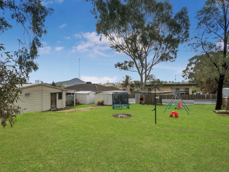 5 Donaldson Drive, Broadford VIC 3658