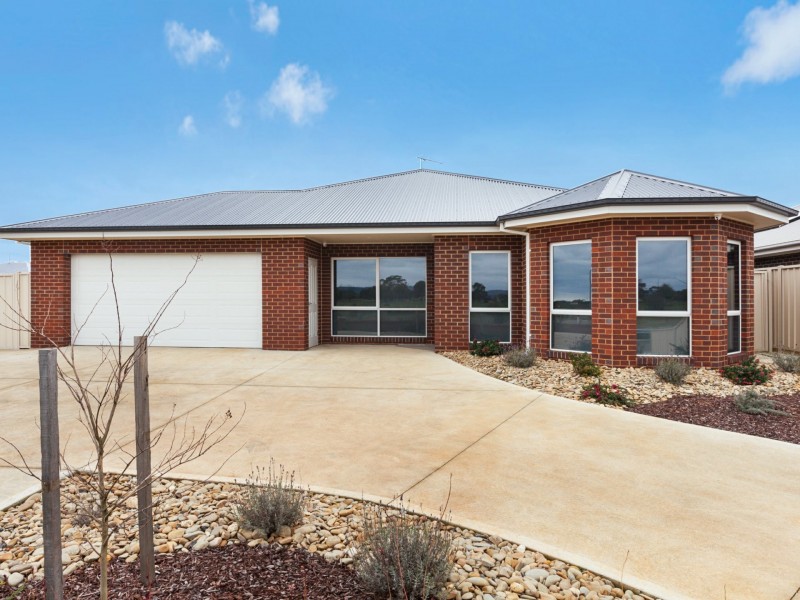 22 Kings Lane, Kilmore VIC 3764