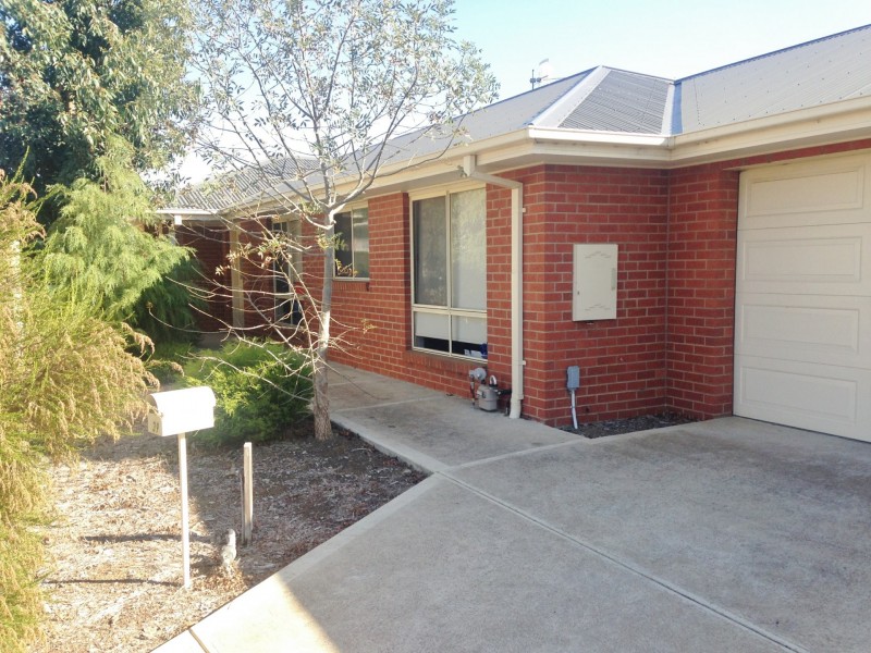39 Pauline Way, Kilmore VIC 3764