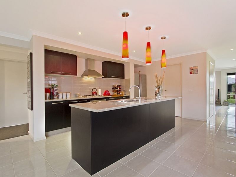 14 Grange Drive, Broadford VIC 3658