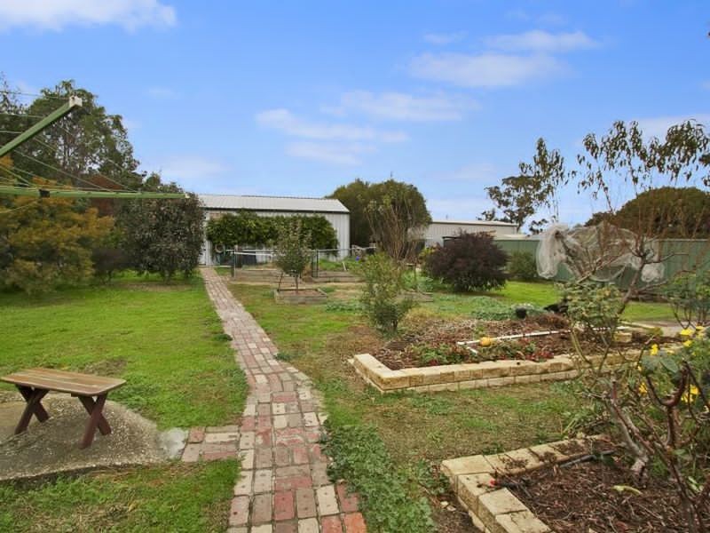 34 The Parade, Broadford VIC 3658