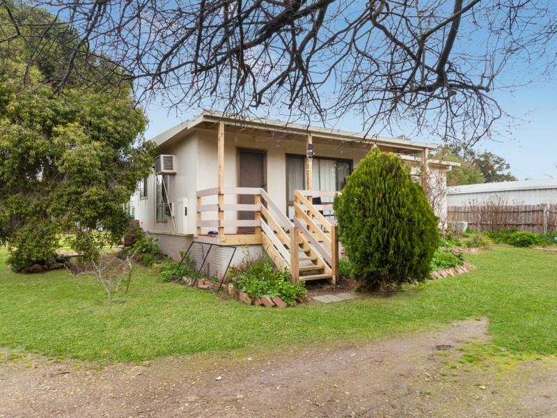 206 High Street, Broadford VIC 3658