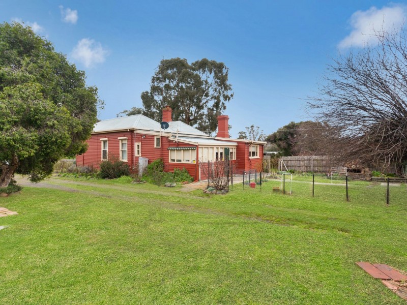 208 High Street, Broadford VIC 3658