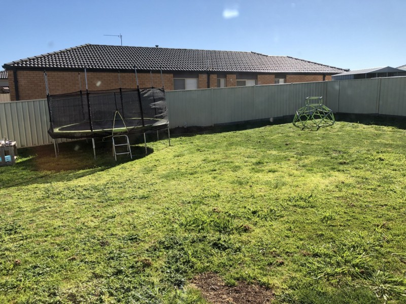 24 Francis Court, Kilmore VIC 3764