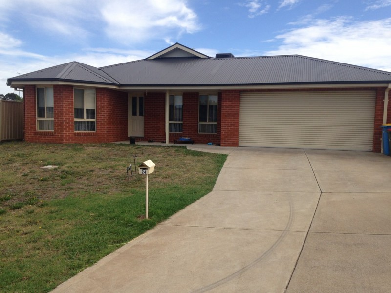 24 Francis Court, Kilmore VIC 3764
