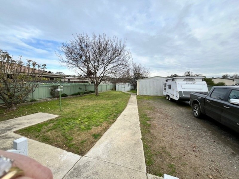 14 Donaldson Drive, Broadford VIC 3658