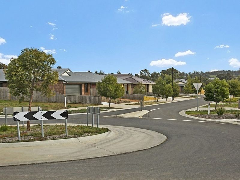 Lot 8 Stage 4 Strath Lakes, Broadford VIC 3658