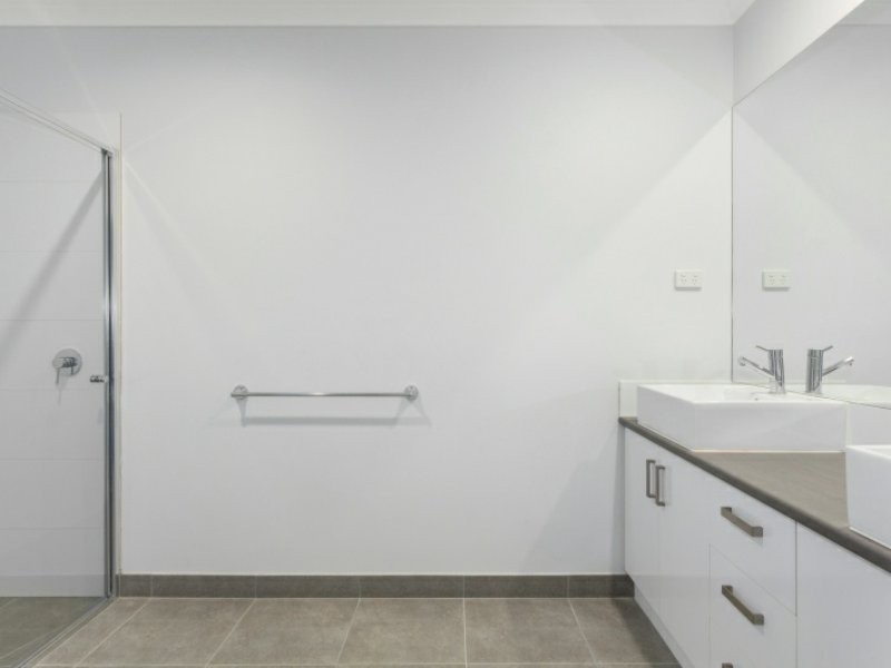 16 Paperbark Court, Broadford VIC 3658