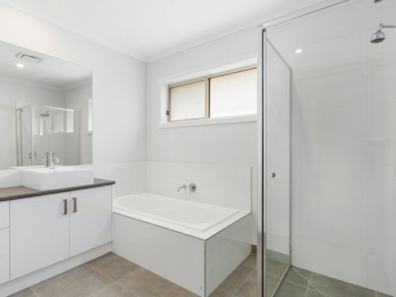 16 Paperbark Court, Broadford VIC 3658