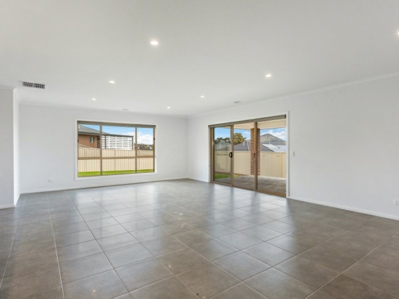 16 Paperbark Court, Broadford VIC 3658