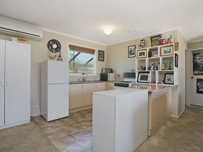 18 Donaldson Drive, Broadford VIC 3658