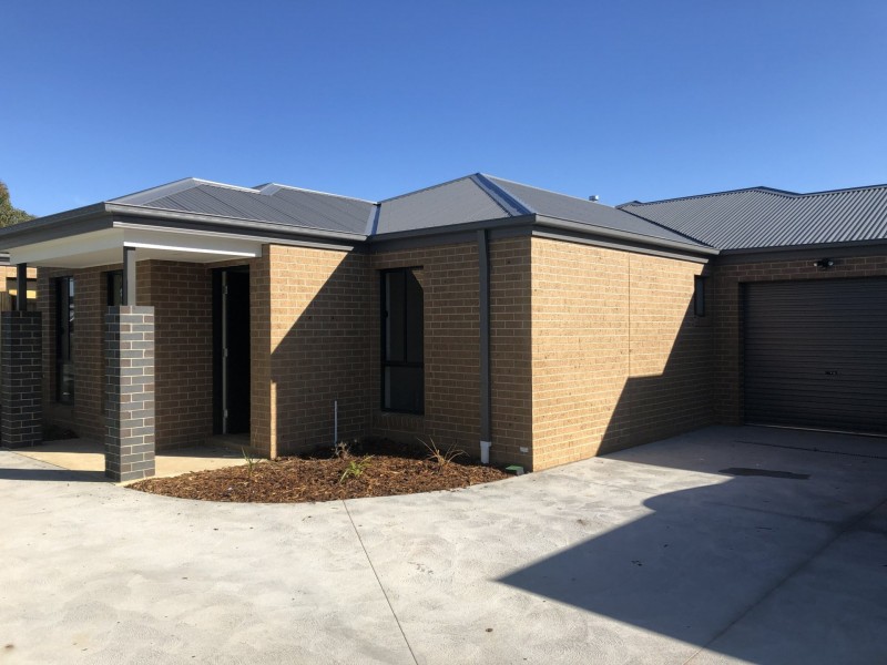 2/21 Jamieson Street, Broadford VIC 3658