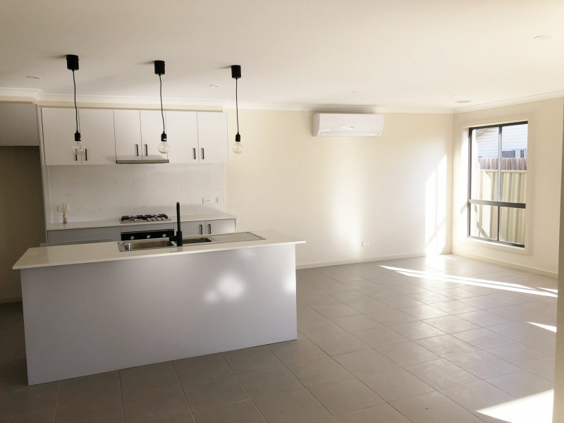 2/21 Jamieson Street, Broadford VIC 3658