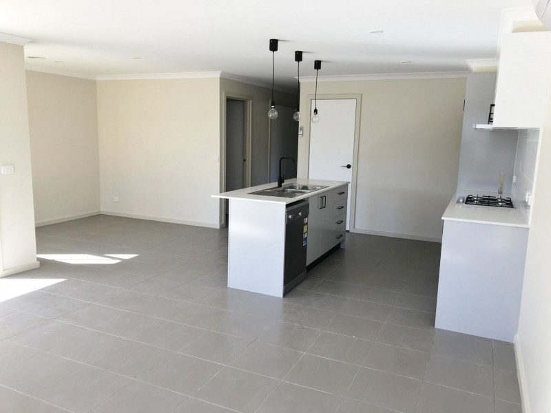 2/21 Jamieson Street, Broadford VIC 3658