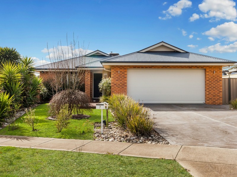 7 Greenwood Rise, Broadford VIC 3658
