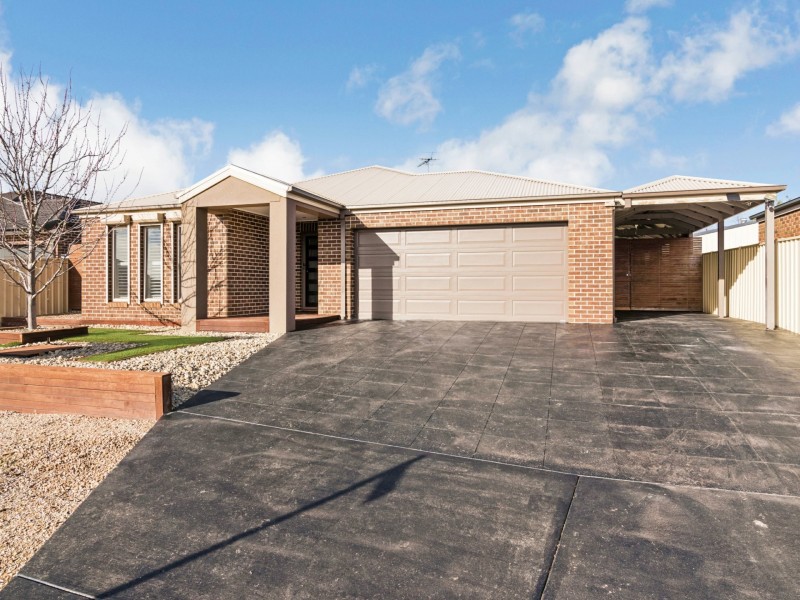 19 Chrystobel Way, Kilmore VIC 3764