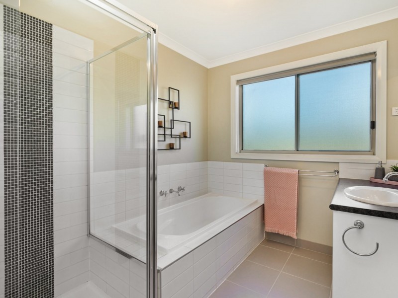 19 Chrystobel Way, Kilmore VIC 3764