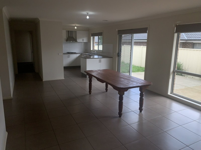34 Mikada Blvd, Kilmore VIC 3764