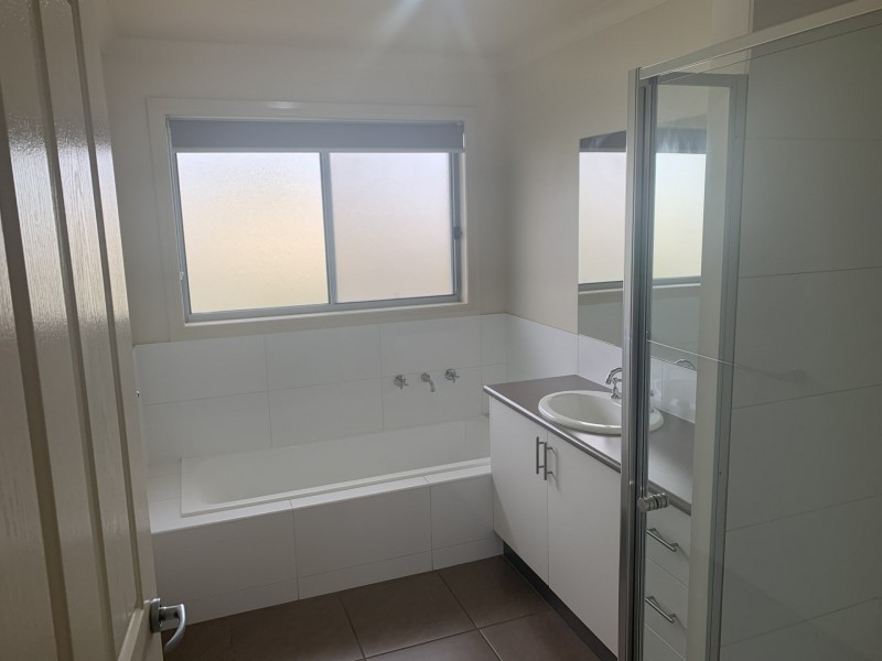 34 Mikada Blvd, Kilmore VIC 3764