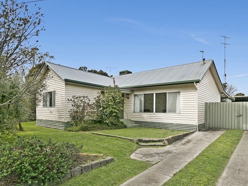 74 Mollison Street, Broadford VIC 3658