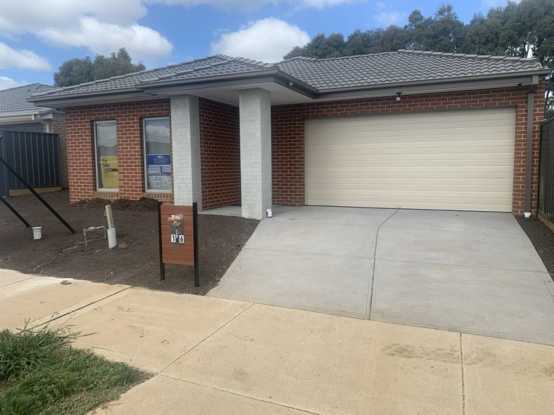 16 May Street, Kilmore VIC 3764