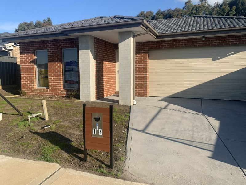 16 May Street, Kilmore VIC 3764