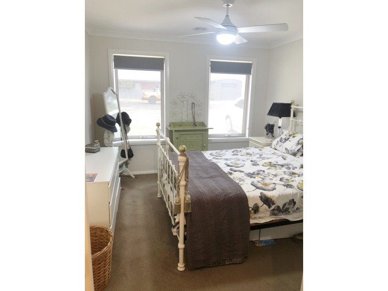 49 Snodgrass Street, Broadford VIC 3658