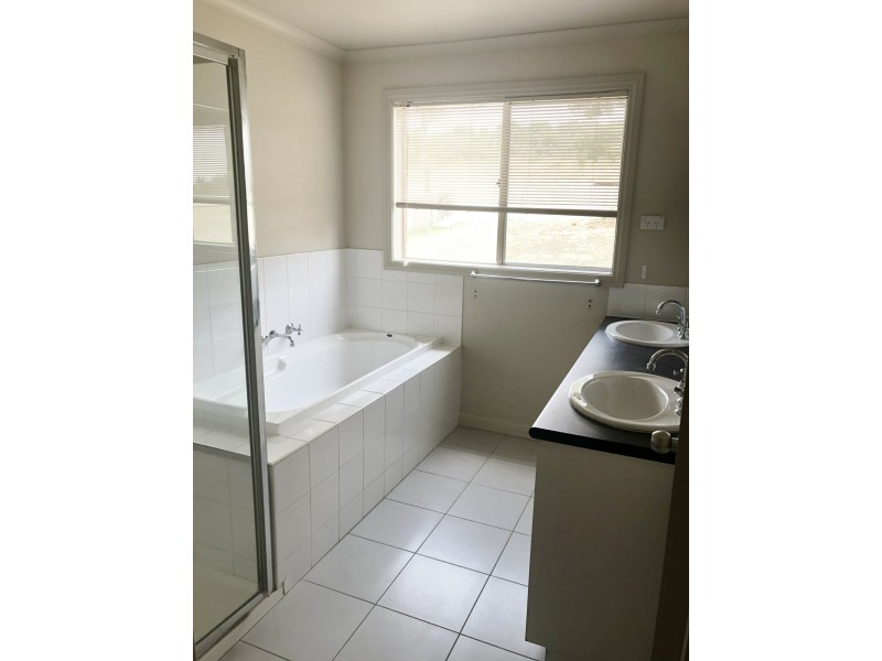 9 Elinka Court, Kilmore VIC 3764