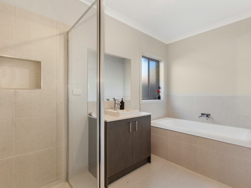 7 Yattarna Court, Broadford VIC 3658