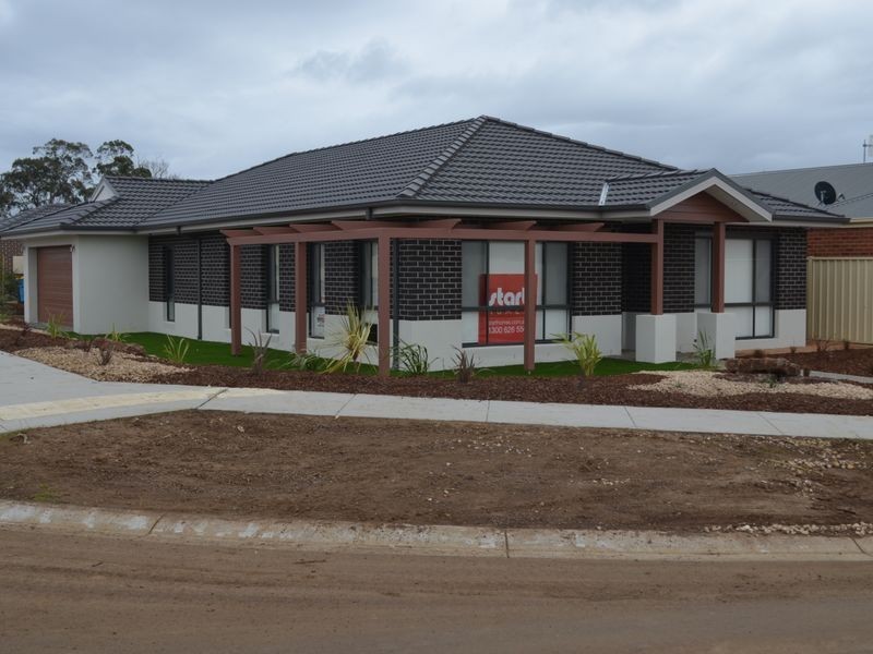 35 Mikada Blvd, Kilmore VIC 3764
