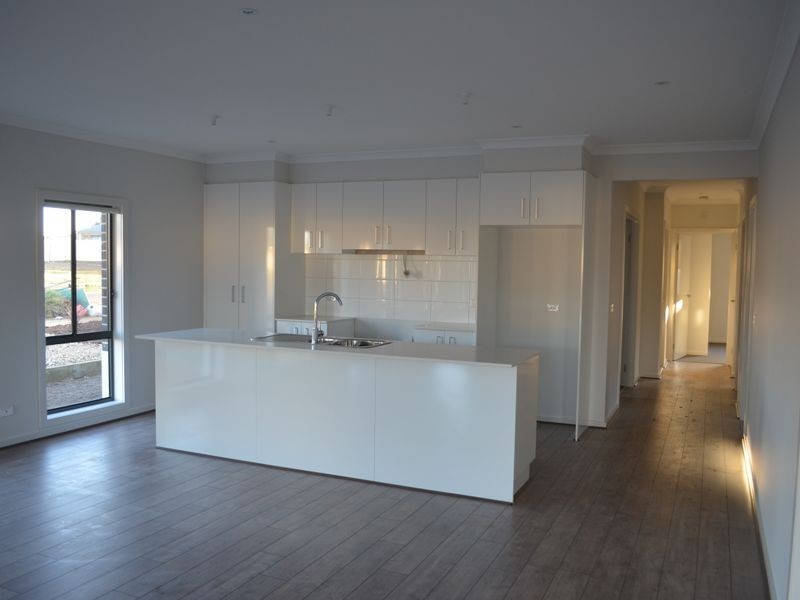 35 Mikada Blvd, Kilmore VIC 3764