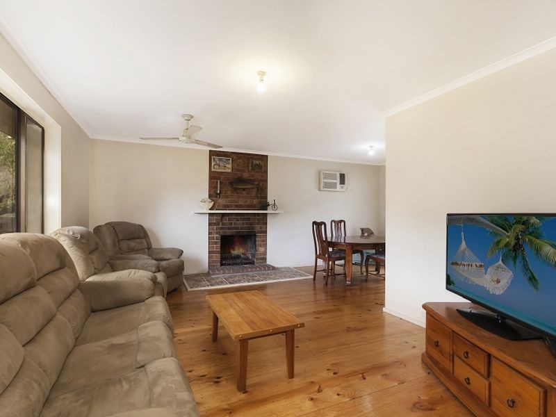 16 Elizabeth Court, Clonbinane VIC 3658