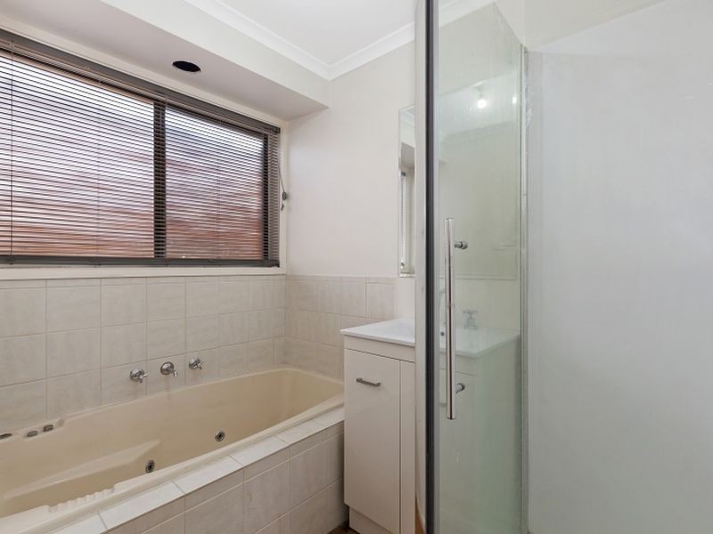 16 Elizabeth Court, Clonbinane VIC 3658