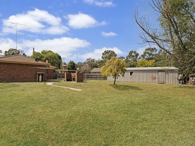 16 Elizabeth Court, Clonbinane VIC 3658