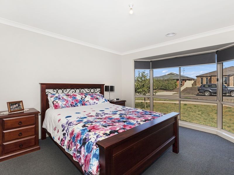 10 Chrystobel Way, Kilmore VIC 3764
