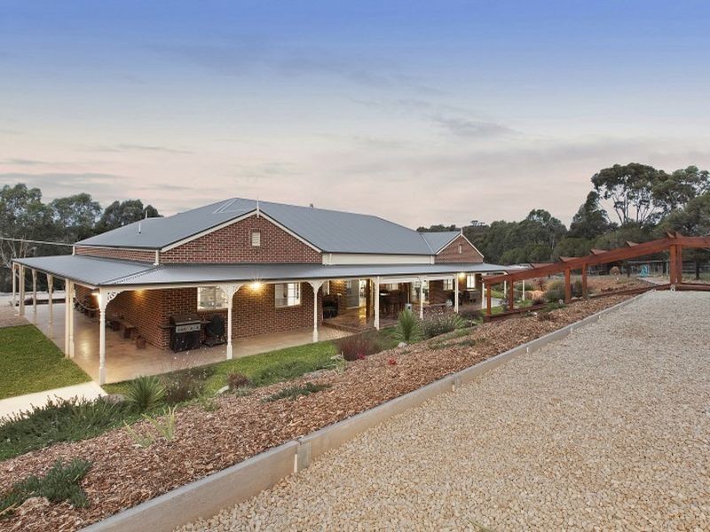 135 Mia Mia Road, Broadford VIC 3658