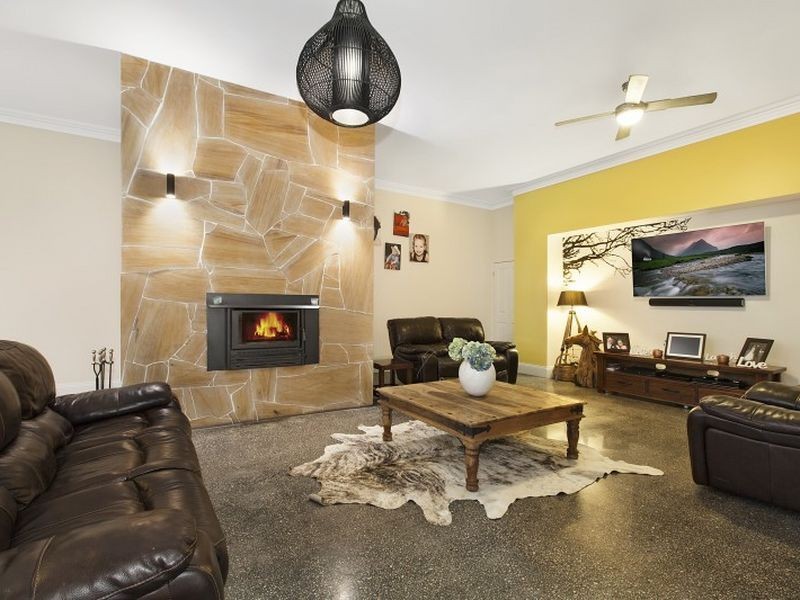 135 Mia Mia Road, Broadford VIC 3658