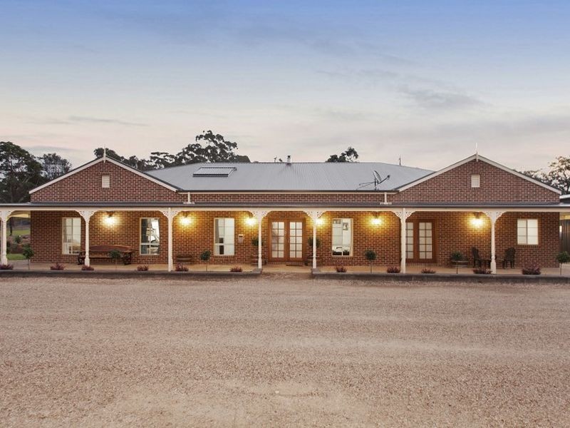 135 Mia Mia Road, Broadford VIC 3658