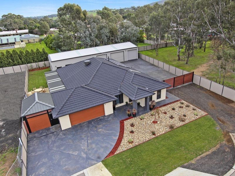10 Eucalyptus Court, Broadford VIC 3658